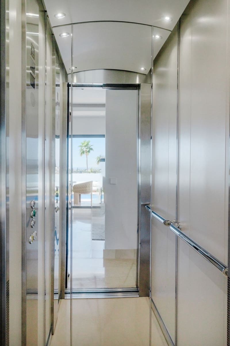 5 soveværelse Villa til salg i Benahavis med swimmingpool garage - € 2.995.000 (Ref: 9271496)