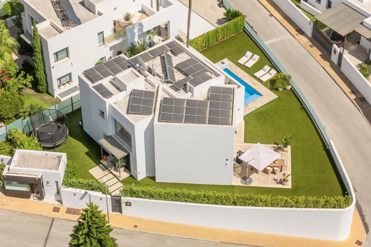 5 soveværelse Villa til salg i Benahavis med swimmingpool garage - € 2.995.000 (Ref: 9271496)