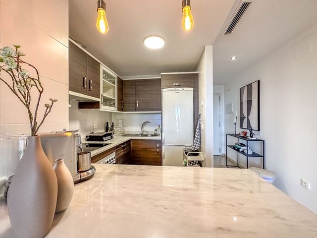 2 soveværelse Lejlighed til salg i La Duquesa / Puerto de la Duquesa, Manilva med swimmingpool - € 205.000 (Ref: 9271840)