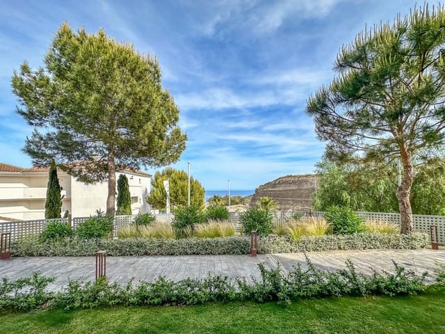 2 soveværelse Lejlighed til salg i La Duquesa / Puerto de la Duquesa, Manilva med swimmingpool - € 205.000 (Ref: 9271840)