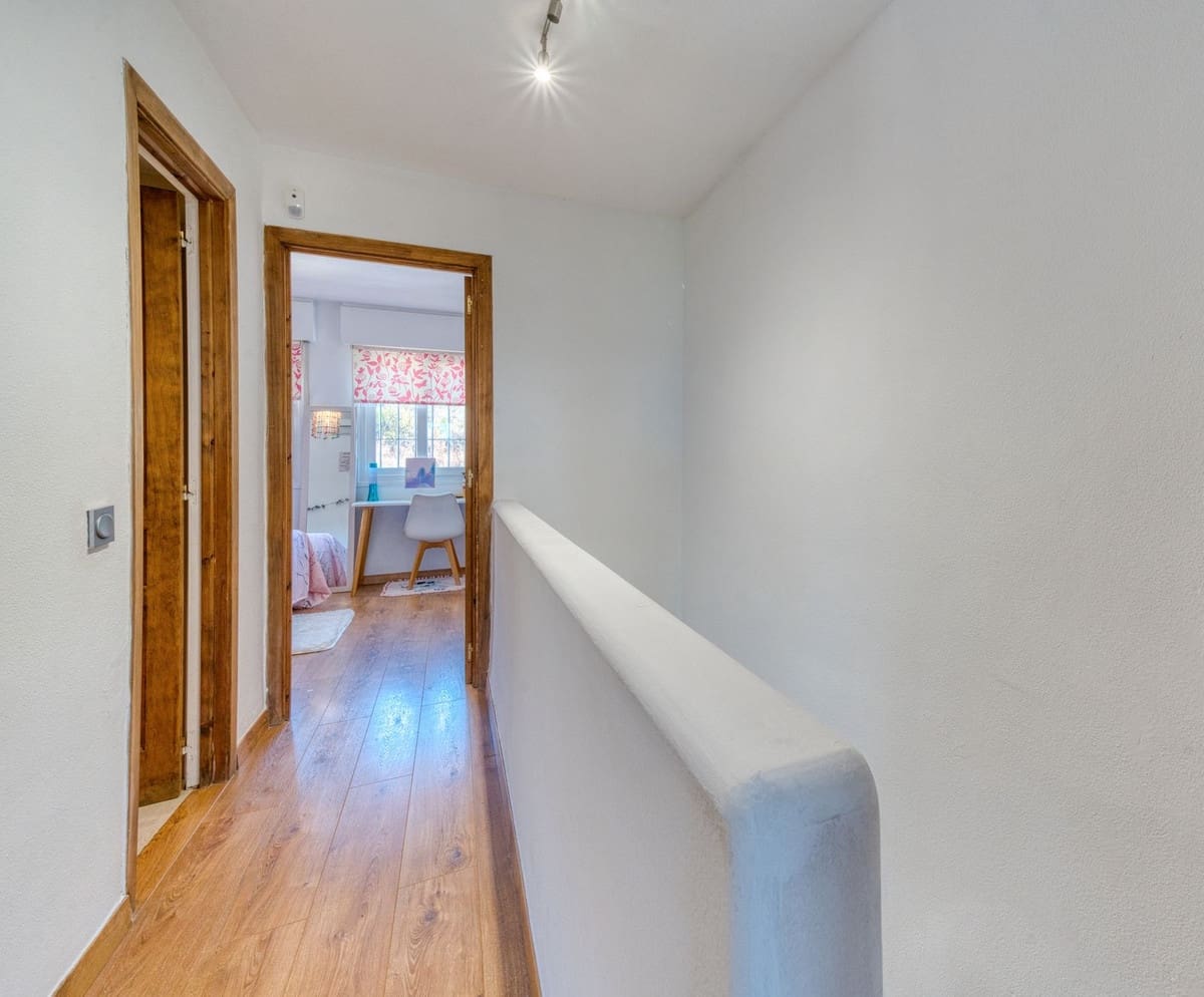 2 bedroom Townhouse for sale in La Duquesa / Puerto de la Duquesa with pool garage - € 310,000 (Ref: 9272003)