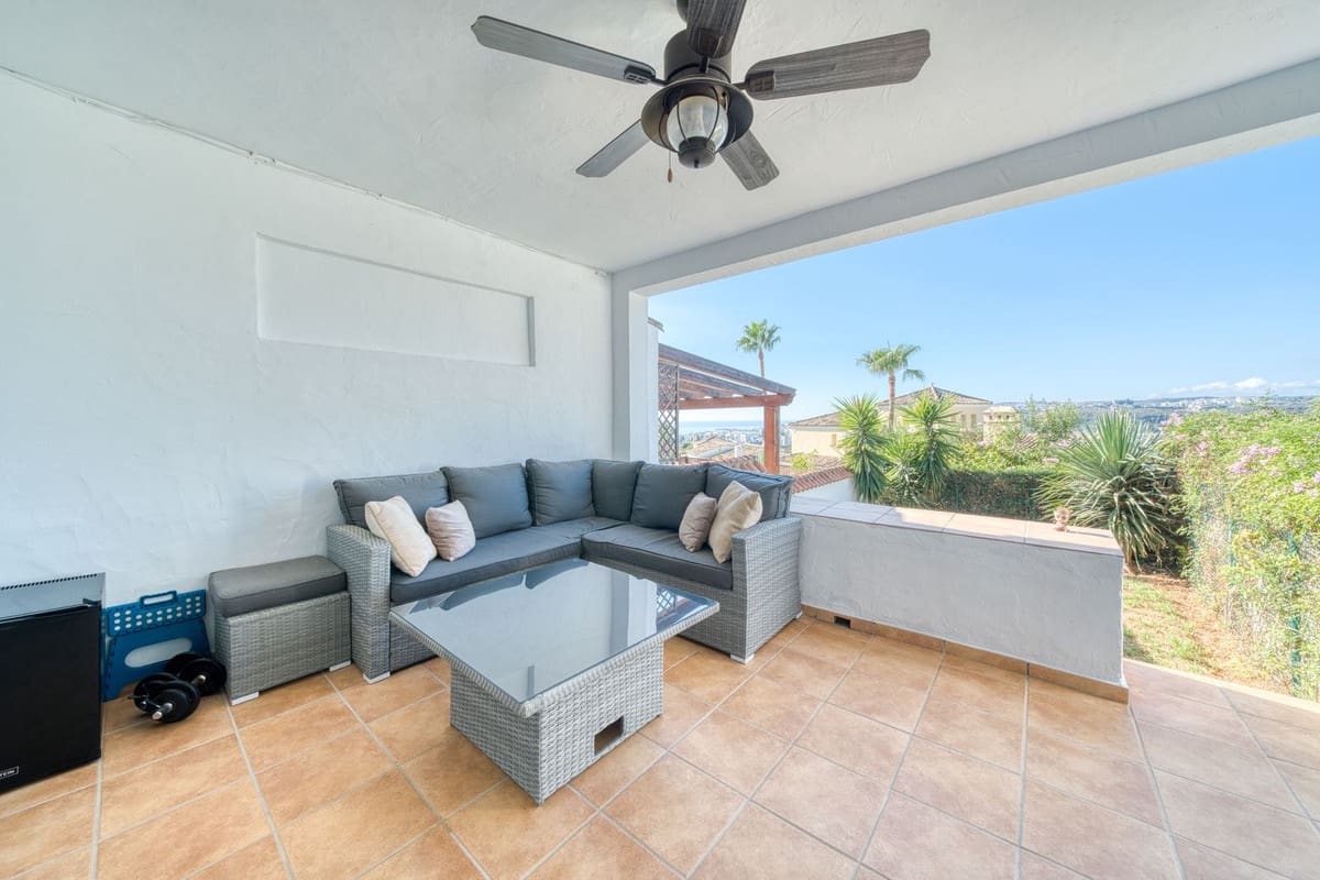 2 bedroom Townhouse for sale in La Duquesa / Puerto de la Duquesa with pool garage - € 310,000 (Ref: 9272003)