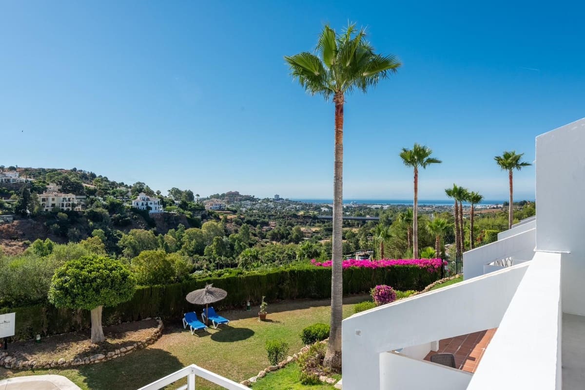 3 slaapkamer Appartement te koop in La Quinta met zwembad garage - € 649.000 (Ref: 9272909)