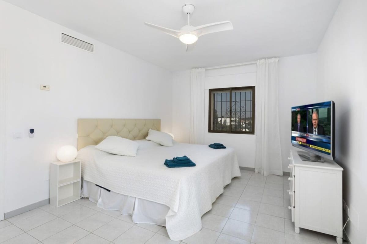 6 sypialnia Willa na sprzedaż w Marbella z basenem garażem - 2 525 000 € (Ref: 9273202)