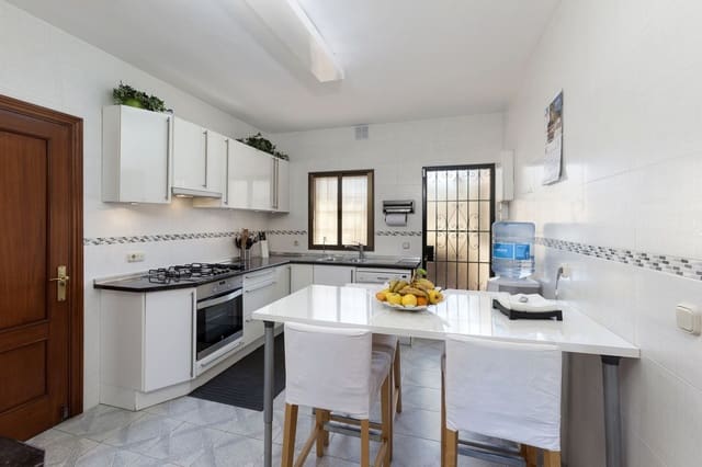 6 sovrum Villa till salu i Marbella med pool garage - 2 525 000 € (Ref: 9273202)