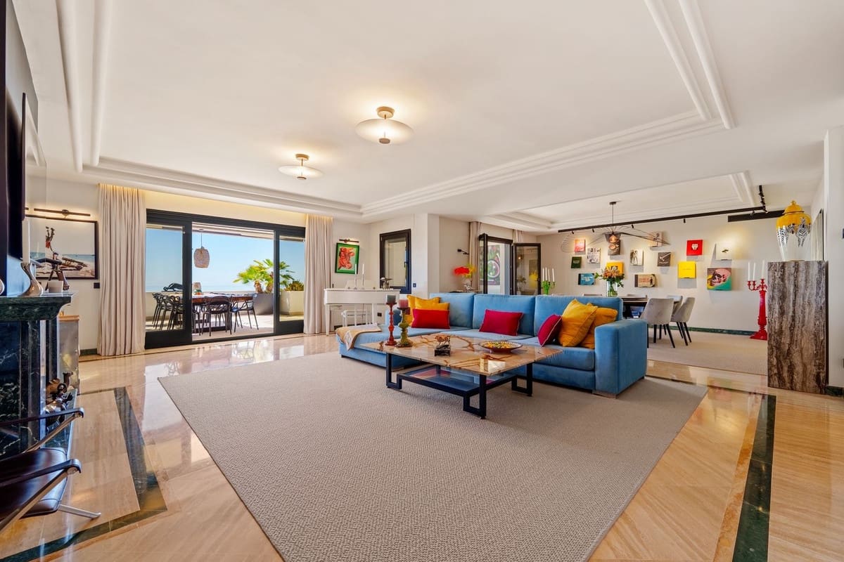 Apartamento de 4 habitaciones en Marbella en venta con piscina garaje - 3.695.000 € (Ref: 9278773)