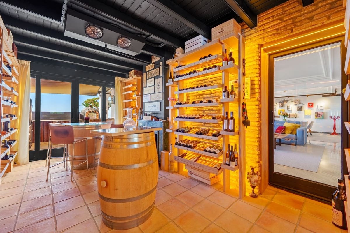 Apartamento de 4 habitaciones en Marbella en venta con piscina garaje - 3.695.000 € (Ref: 9278773)