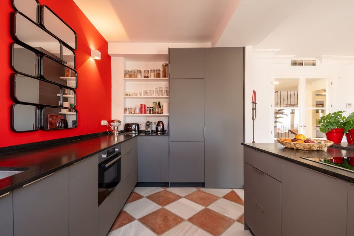 3 sovrum Hus till salu i La Heredia med pool garage - 765 000 € (Ref: 9278774)