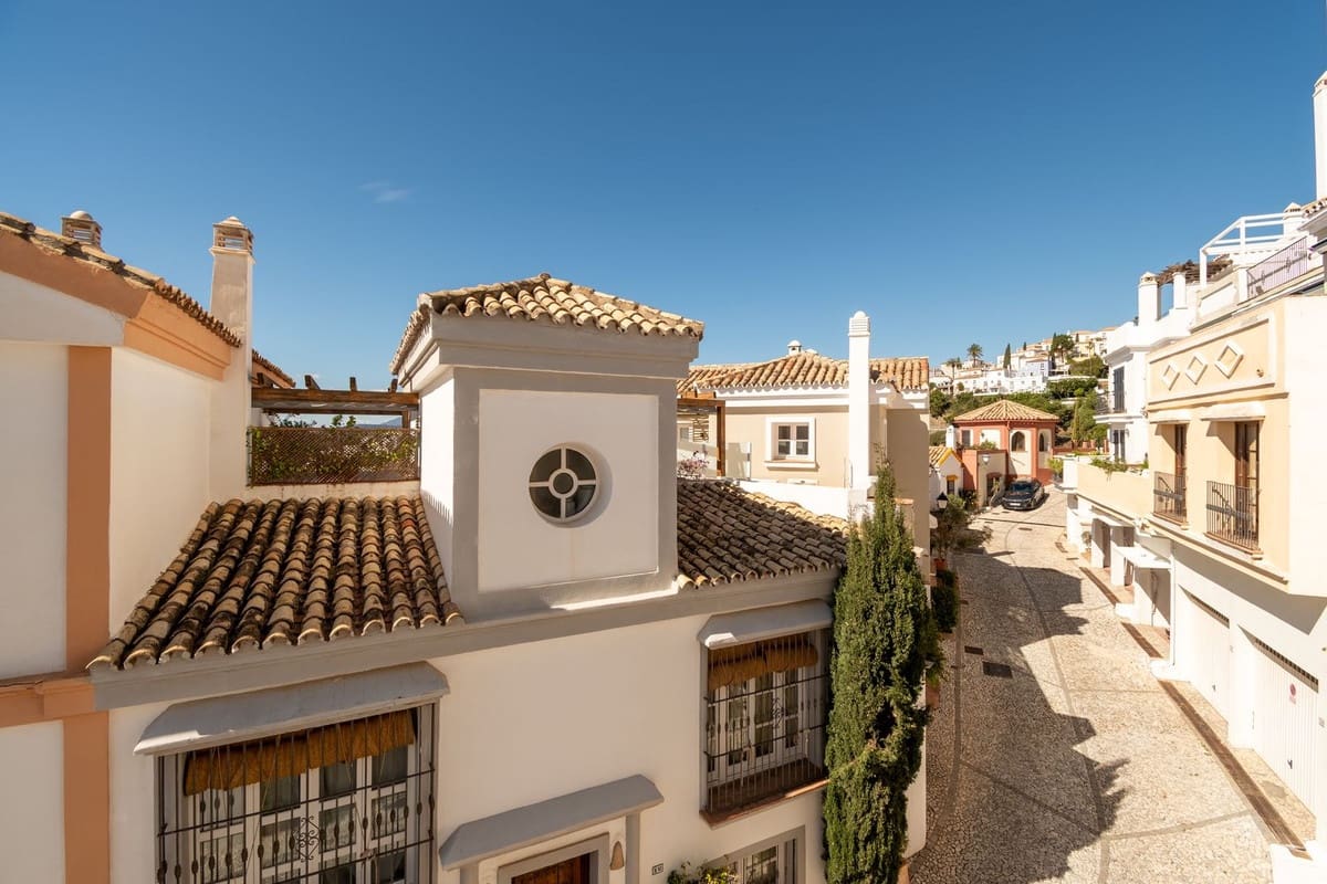 3 sovrum Hus till salu i La Heredia med pool garage - 765 000 € (Ref: 9278774)