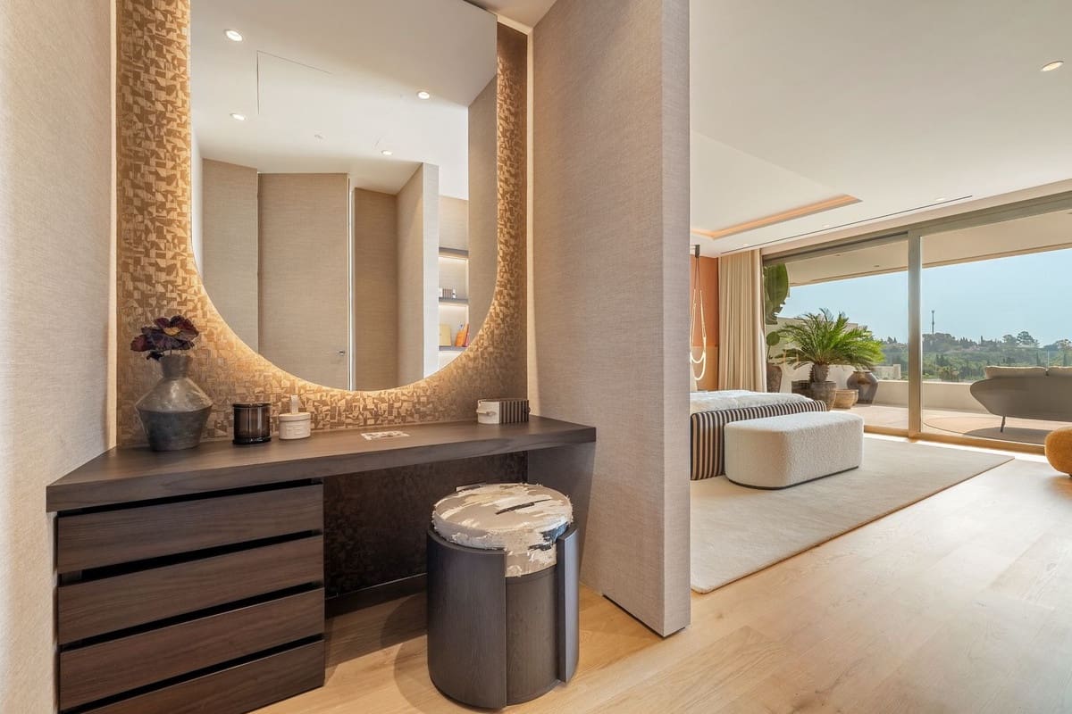 4 Zimmer Apartment zu verkaufen in Golden Mile mit Pool Garage - 11.900.000 € (Ref: 9279677)