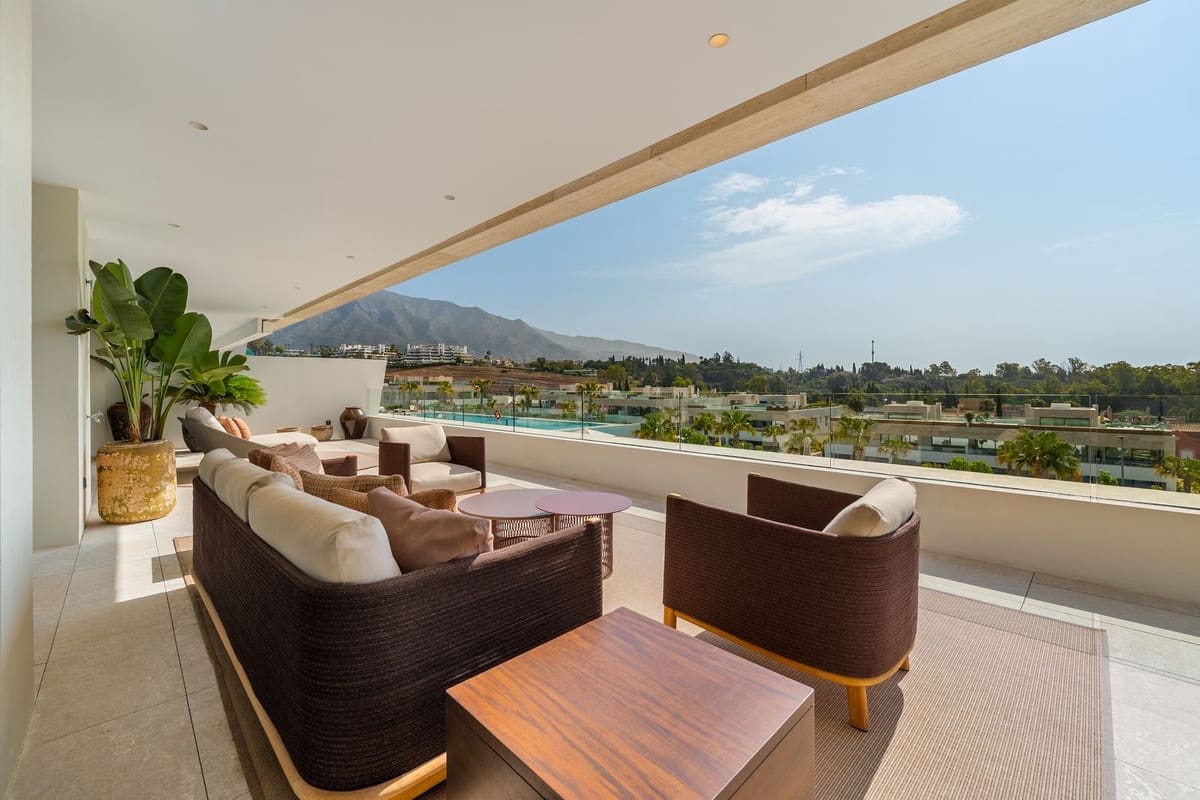 Apartamento de 4 habitaciones en Golden Mile en venta con piscina garaje - 11.900.000 € (Ref: 9279677)