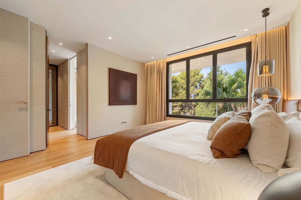 Apartamento de 4 habitaciones en Golden Mile en venta con piscina garaje - 11.900.000 € (Ref: 9279677)