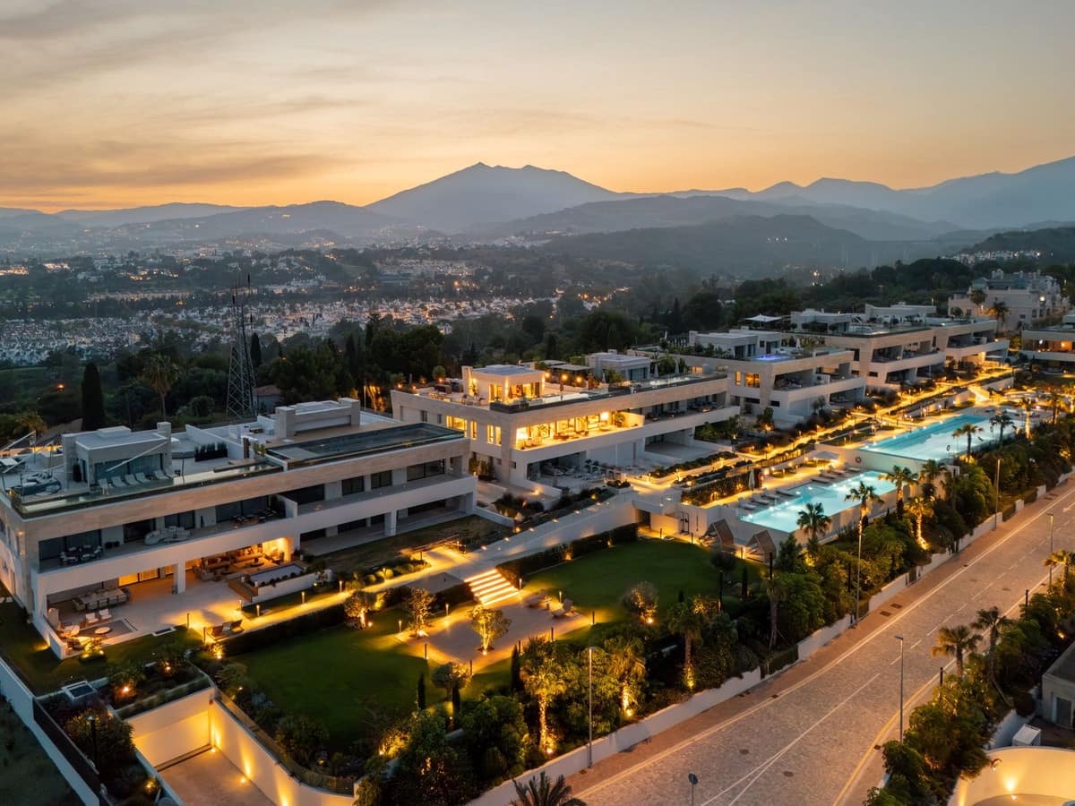 4 bedroom Apartment for sale in Golden Mile with pool garage - € 11,900,000 (Ref: 9279677)