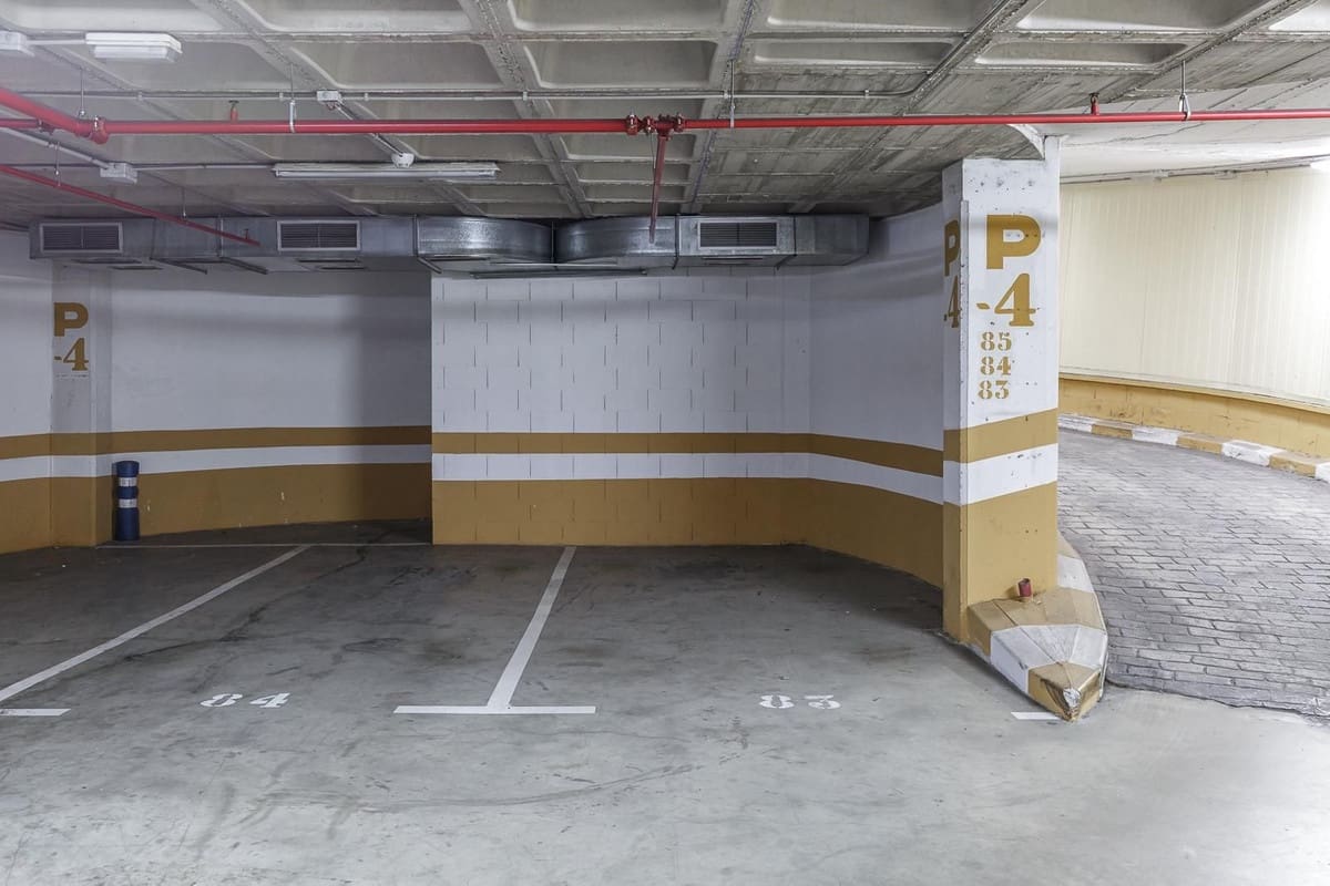 2 bedroom Penthouse for sale in San Pedro de Alcantara with garage - € 499,000 (Ref: 9279796)