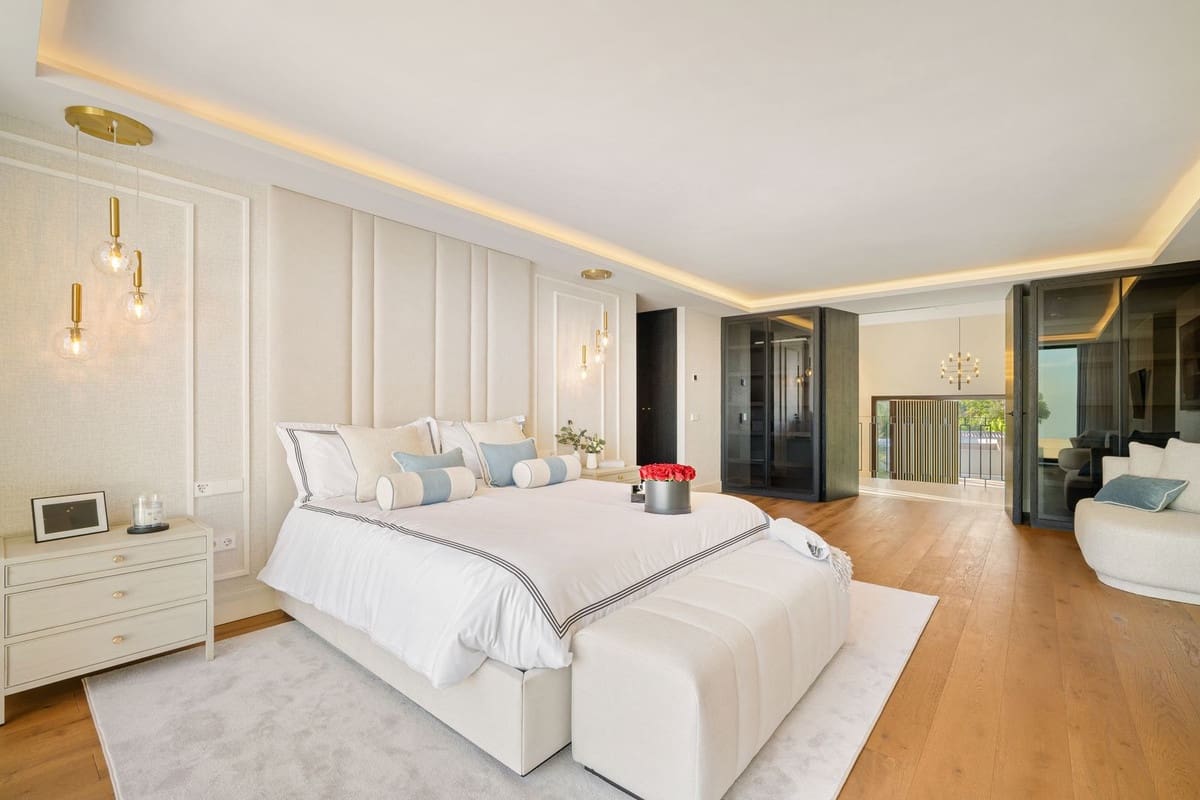 6 bedroom Villa for sale in Marbella with pool garage - € 7,350,000 (Ref: 9283061)