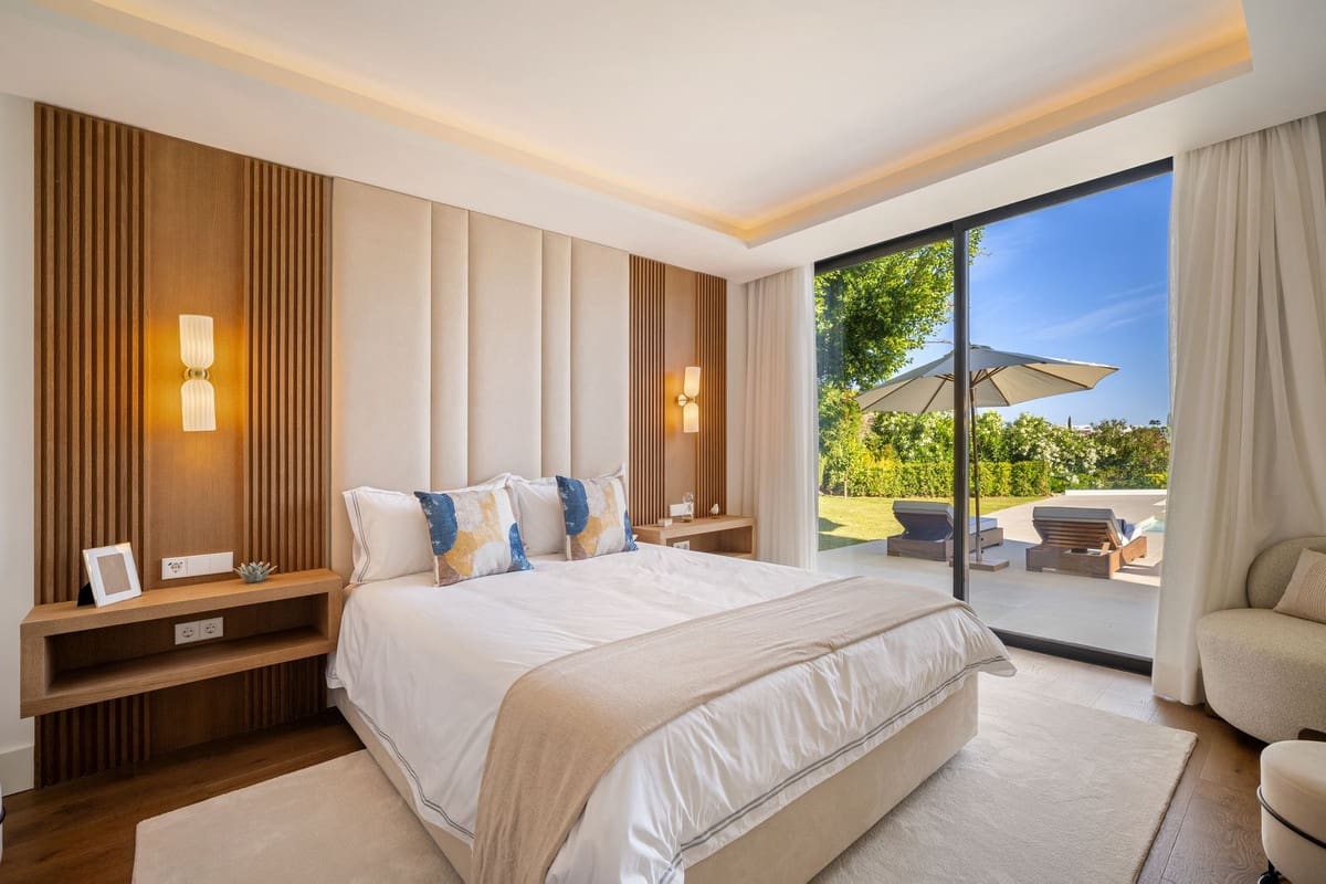 6 bedroom Villa for sale in Marbella with pool garage - € 7,350,000 (Ref: 9283061)