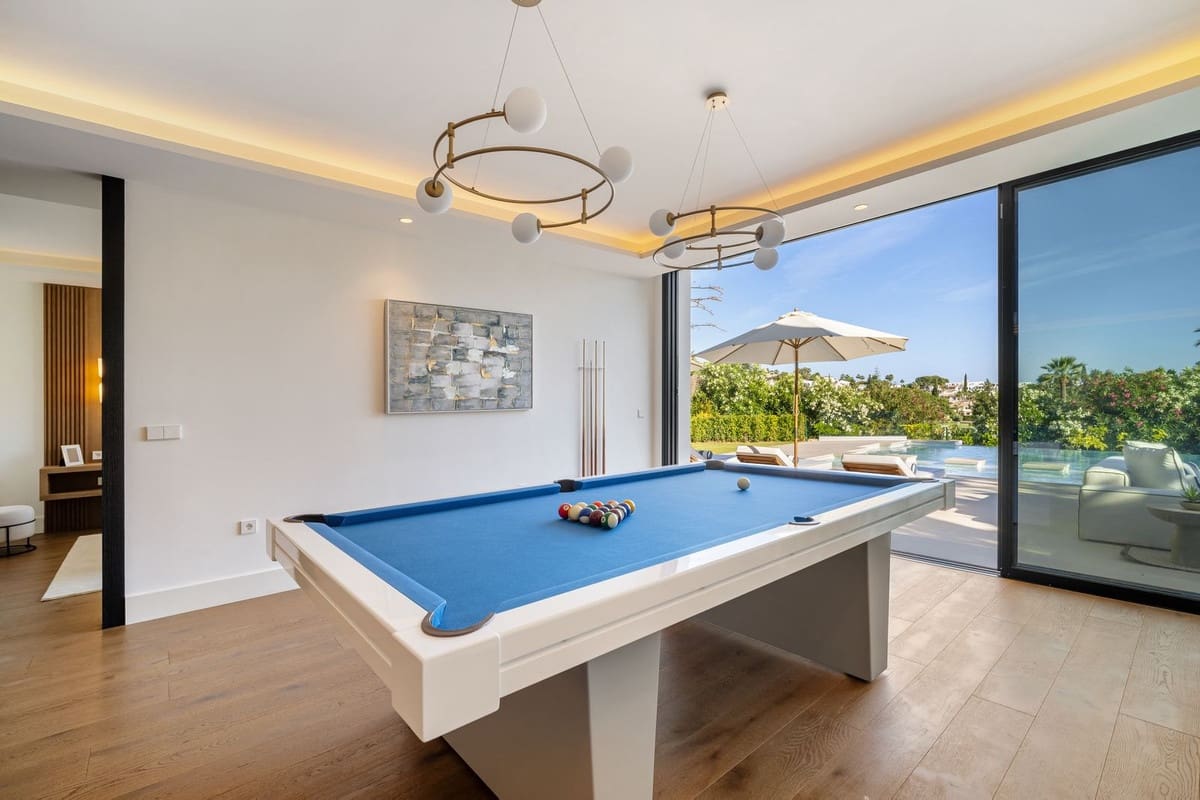 6 soveværelse Villa til salg i Marbella med swimmingpool garage - € 7.350.000 (Ref: 9283061)