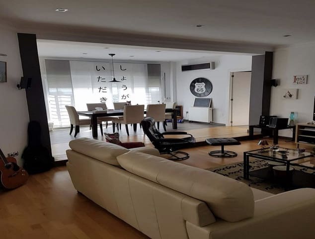 Chalet de 7 habitaciones en Elviria, Marbella en venta con piscina garaje - 1.200.000 € (Ref: 9287323)