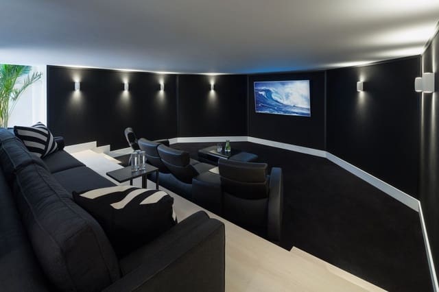 5 quarto Moradia para venda em Marbella com piscina garagem - 4 975 000 € (Ref: 9288511)