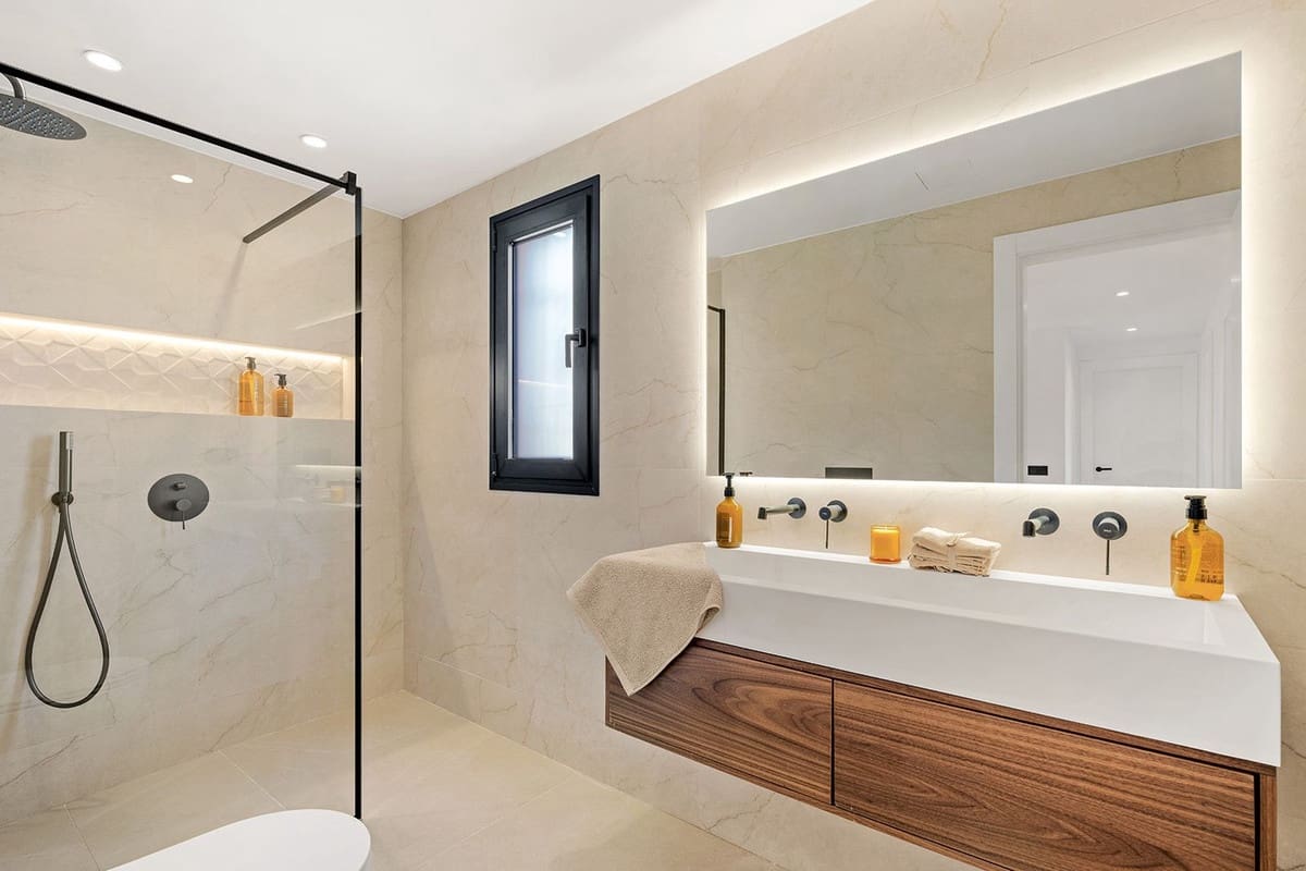 4 bedroom Semi-detached Villa for sale in Golden Mile with pool garage - € 1,895,000 (Ref: 9289406)