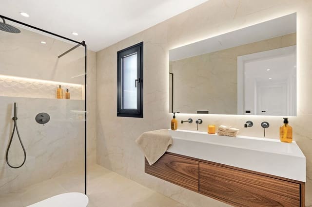 4 slaapkamer Huis te koop in Golden Mile, Marbella met zwembad - € 1.395.000 (Ref: 9289407)