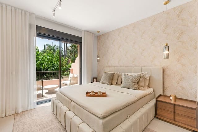 4 soverom Hus til salgs i Golden Mile, Marbella med svømmebasseng - € 1 395 000 (Ref: 9289407)