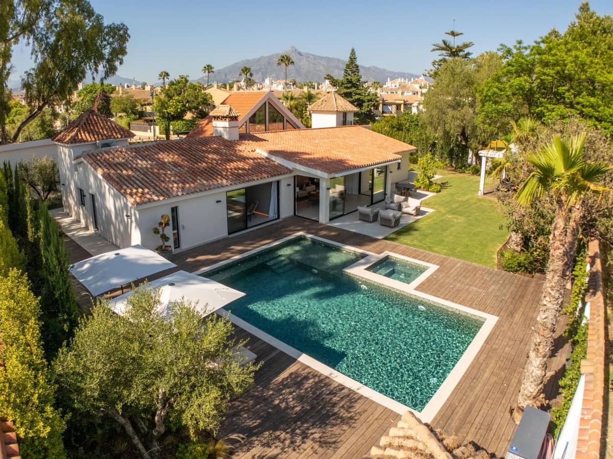Chalet de 5 habitaciones en Marbella en venta con piscina garaje - 6.500.000 € (Ref: 9289580)