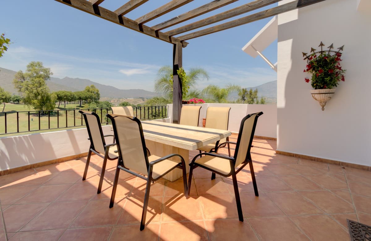 4 bedroom Villa for sale in La Cala Golf with pool garage - € 1,950,000 (Ref: 9289582)