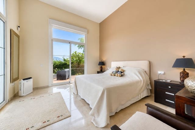 4 soverom Villa til salgs i La Cala Golf, Mijas med svømmebasseng garasje - € 1 950 000 (Ref: 9289582)