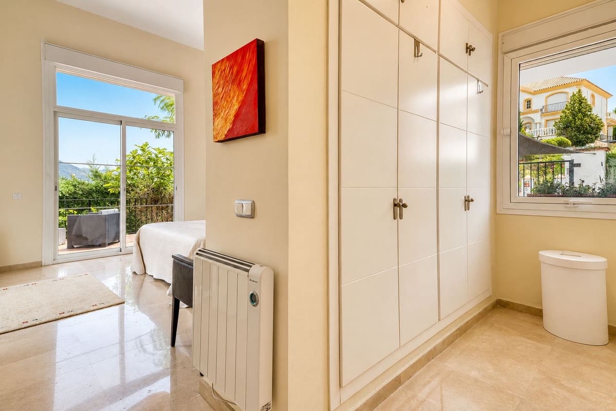 Chalet de 4 habitaciones en La Cala Golf en venta con piscina garaje - 1.950.000 € (Ref: 9289582)
