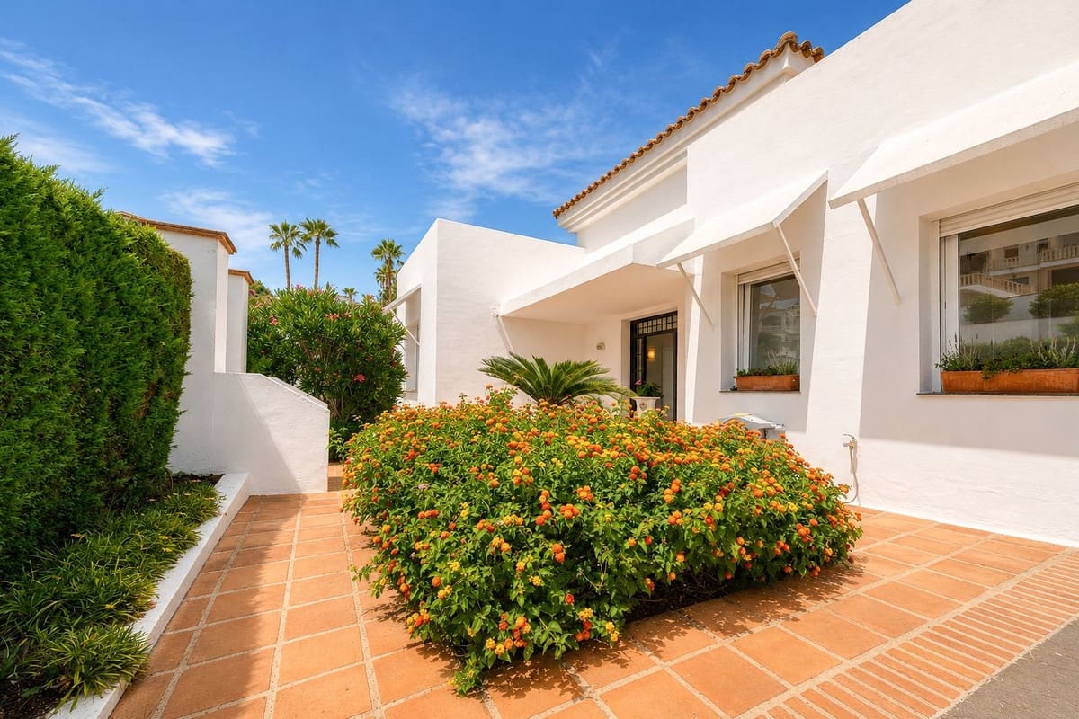 Chalet de 4 habitaciones en La Cala Golf en venta con piscina garaje - 1.950.000 € (Ref: 9289582)