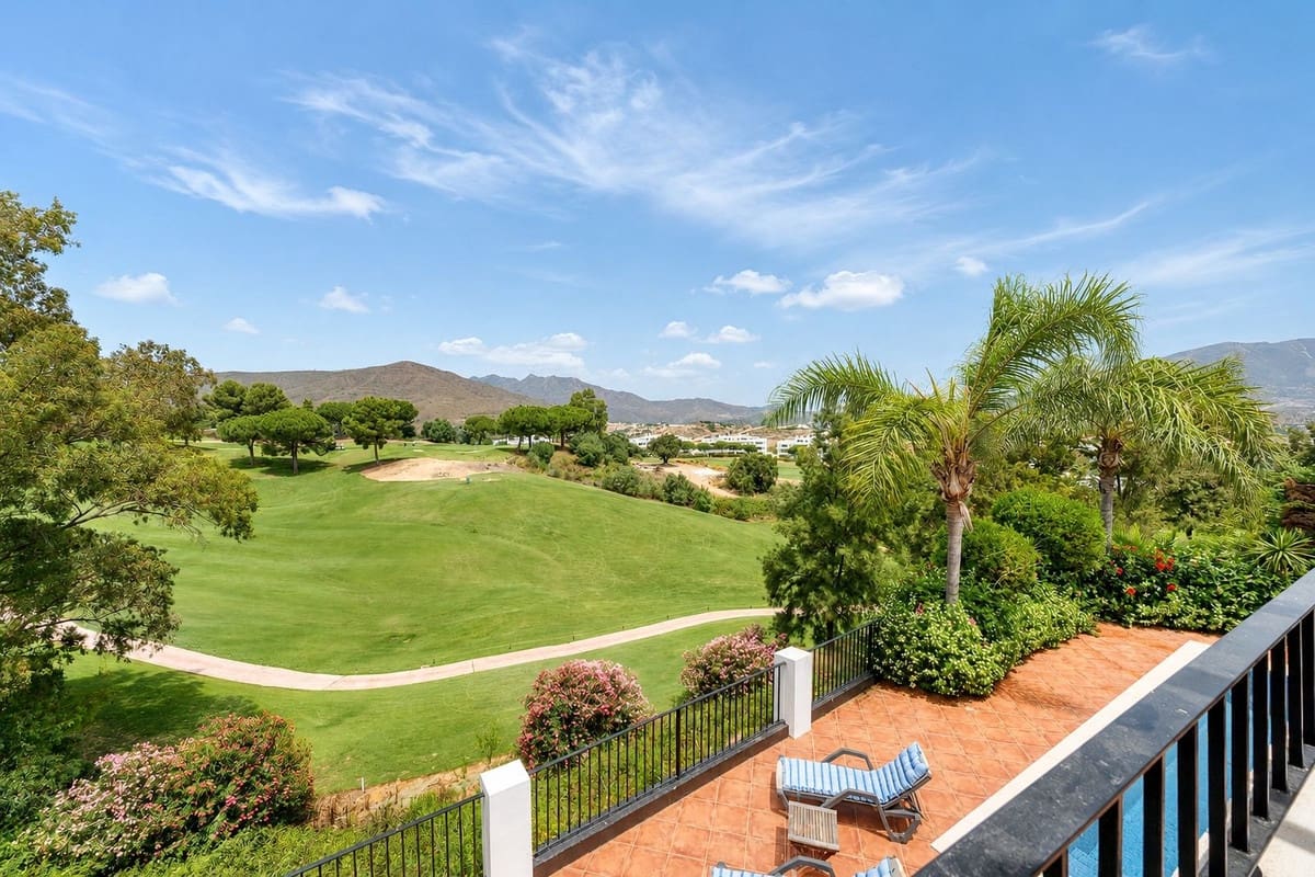 Chalet de 4 habitaciones en La Cala Golf en venta con piscina garaje - 1.950.000 € (Ref: 9289582)