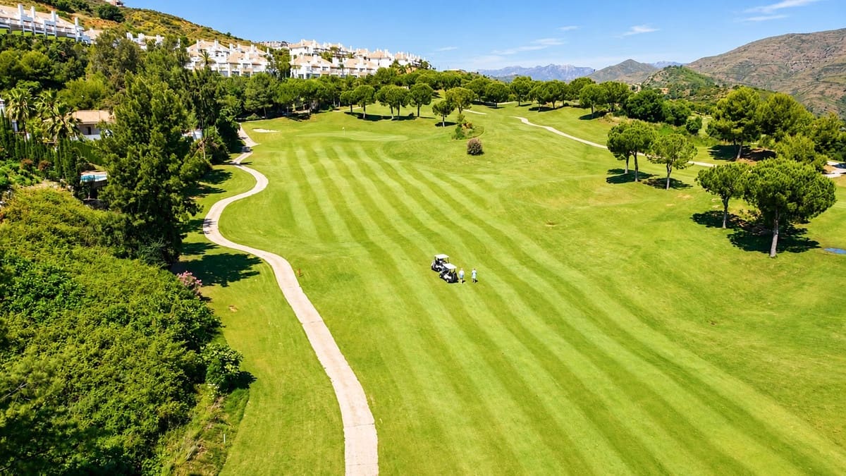 Chalet de 4 habitaciones en La Cala Golf en venta con piscina garaje - 1.950.000 € (Ref: 9289582)