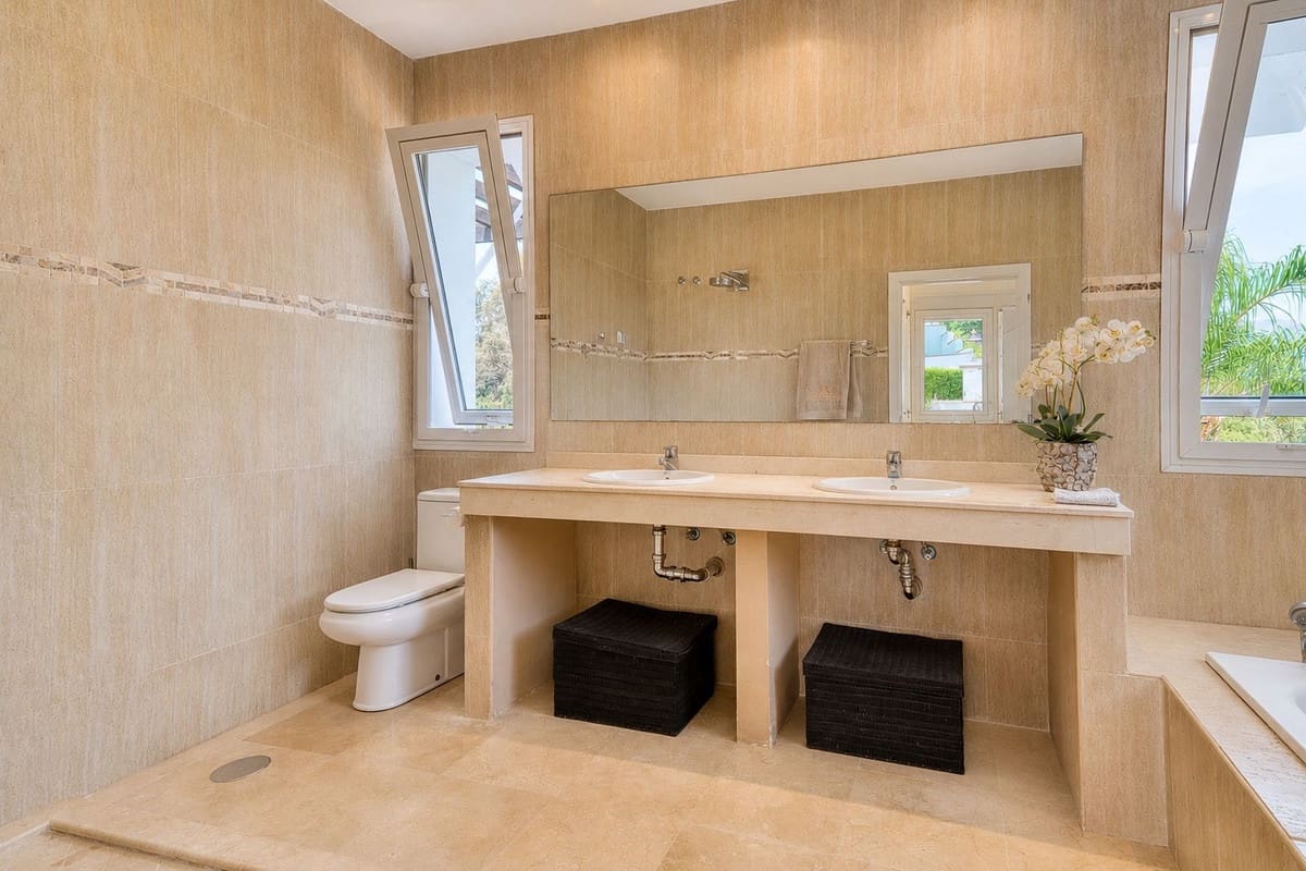 Chalet de 4 habitaciones en La Cala Golf en venta con piscina garaje - 1.950.000 € (Ref: 9289582)