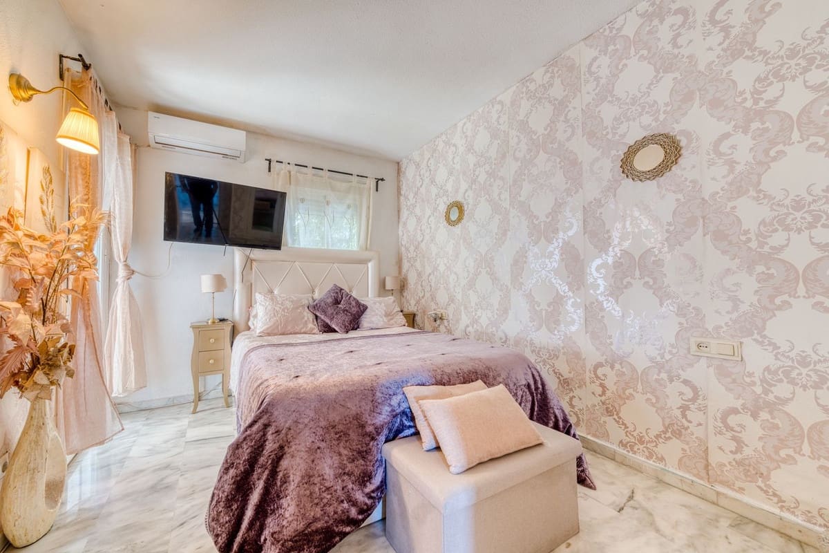 3 sypialnia Dom na sprzedaż w New Golden Mile z basenem garażem - 510 000 € (Ref: 9294714)