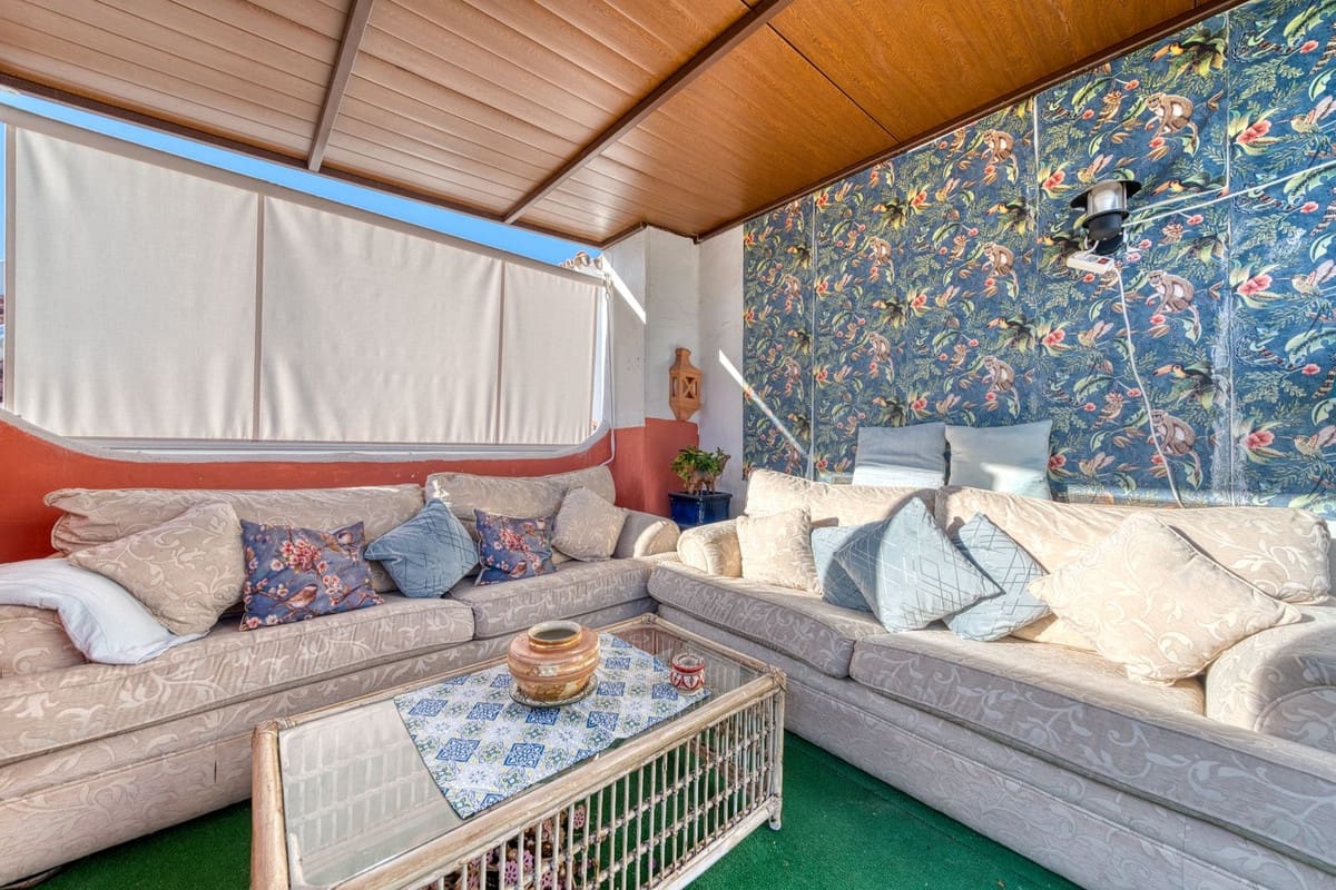 3 sypialnia Dom na sprzedaż w New Golden Mile z basenem garażem - 510 000 € (Ref: 9294714)