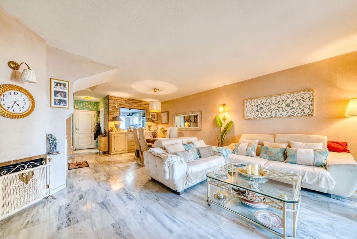 3 bedroom Townhouse for sale in New Golden Mile with pool garage - € 510,000 (Ref: 9294714)