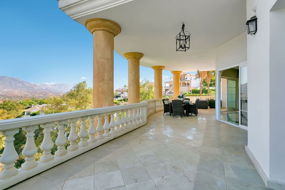 6 sypialnia Willa na sprzedaż w La Cala Golf z basenem garażem - 2 599 000 € (Ref: 9294715)