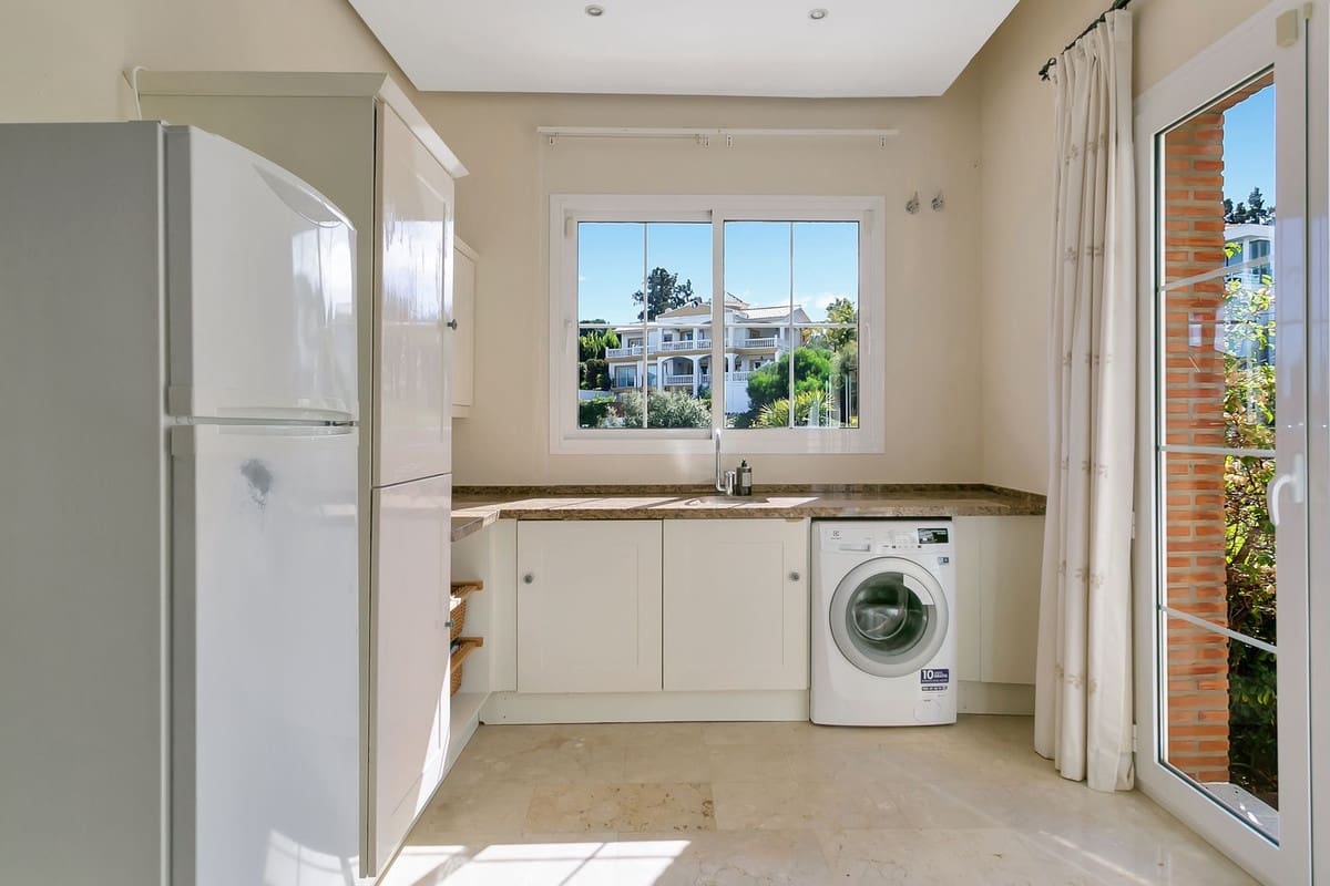 6 sypialnia Willa na sprzedaż w La Cala Golf z basenem garażem - 2 599 000 € (Ref: 9294715)