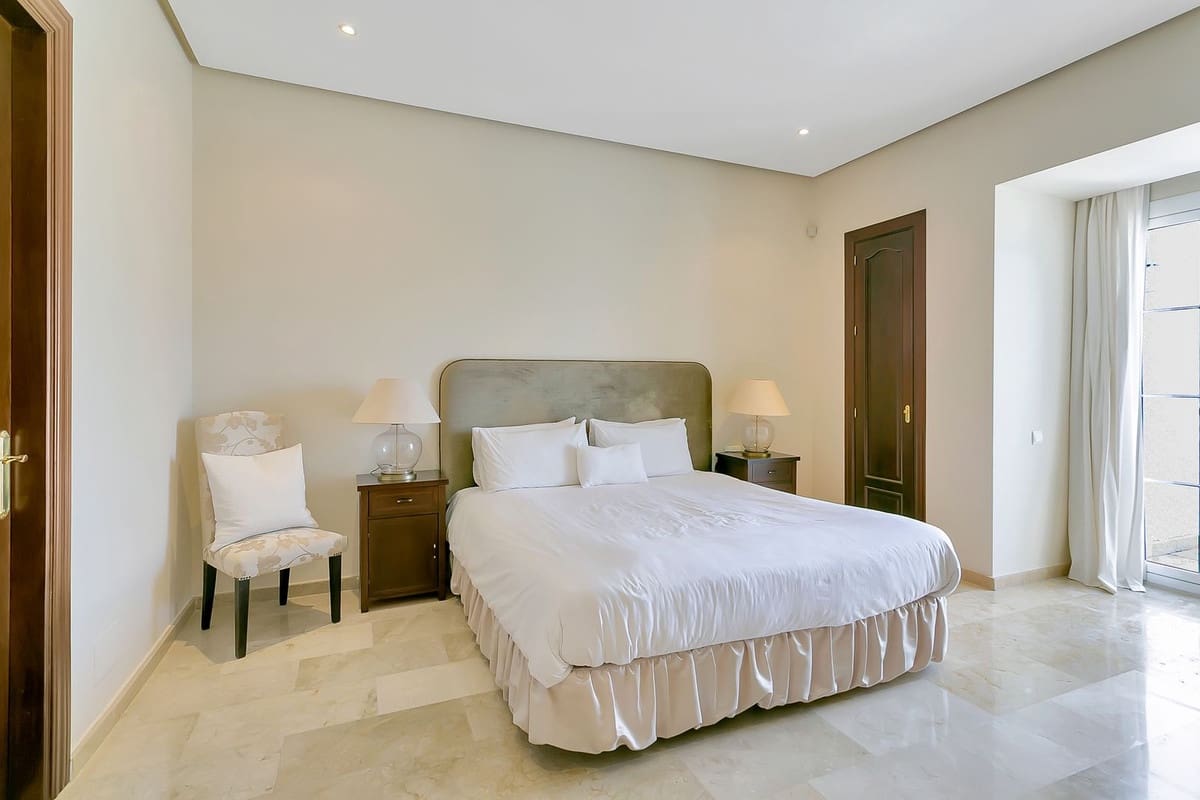 6 sypialnia Willa na sprzedaż w La Cala Golf z basenem garażem - 2 599 000 € (Ref: 9294715)