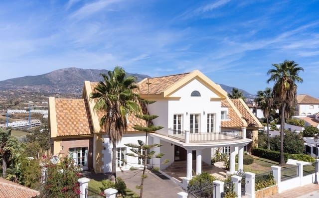 6 sypialnia Willa na sprzedaż w La Cala Golf, Mijas z basenem garażem - 2 599 000 € (Ref: 9294715)