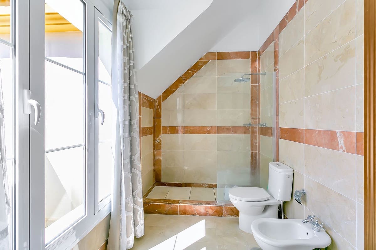 6 sypialnia Willa na sprzedaż w La Cala Golf z basenem garażem - 2 599 000 € (Ref: 9294715)