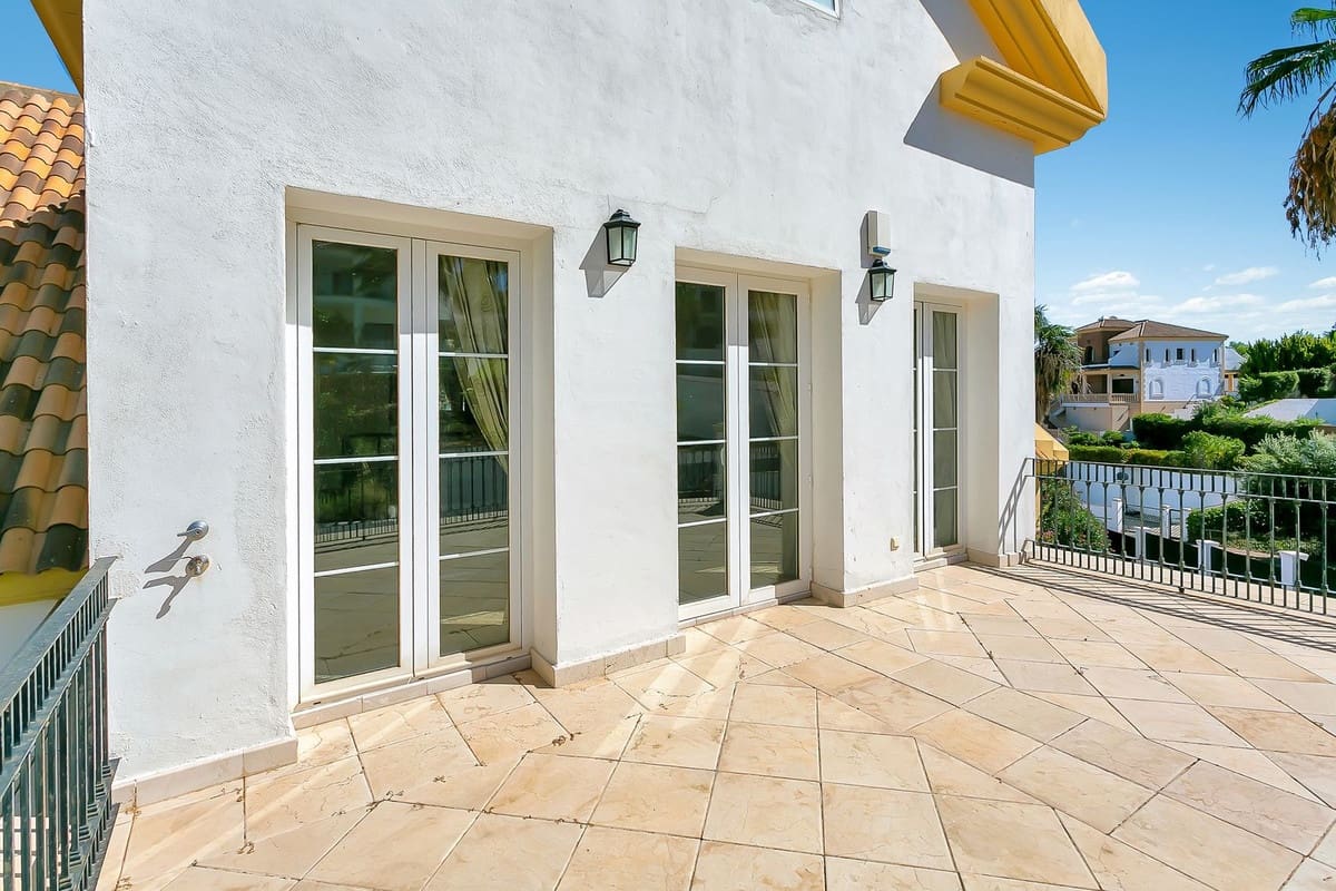 6 sypialnia Willa na sprzedaż w La Cala Golf z basenem garażem - 2 599 000 € (Ref: 9294715)