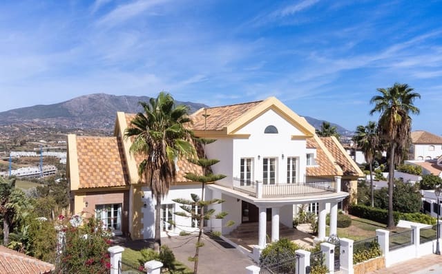 6 sypialnia Willa na sprzedaż w La Cala Golf, Mijas z basenem garażem - 2 599 000 € (Ref: 9294715)