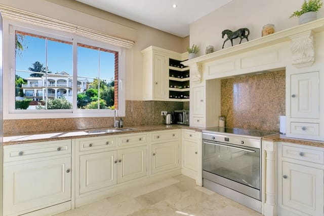 6 soveværelse Villa til salg i La Cala Golf, Mijas med swimmingpool garage - € 2.599.000 (Ref: 9294715)