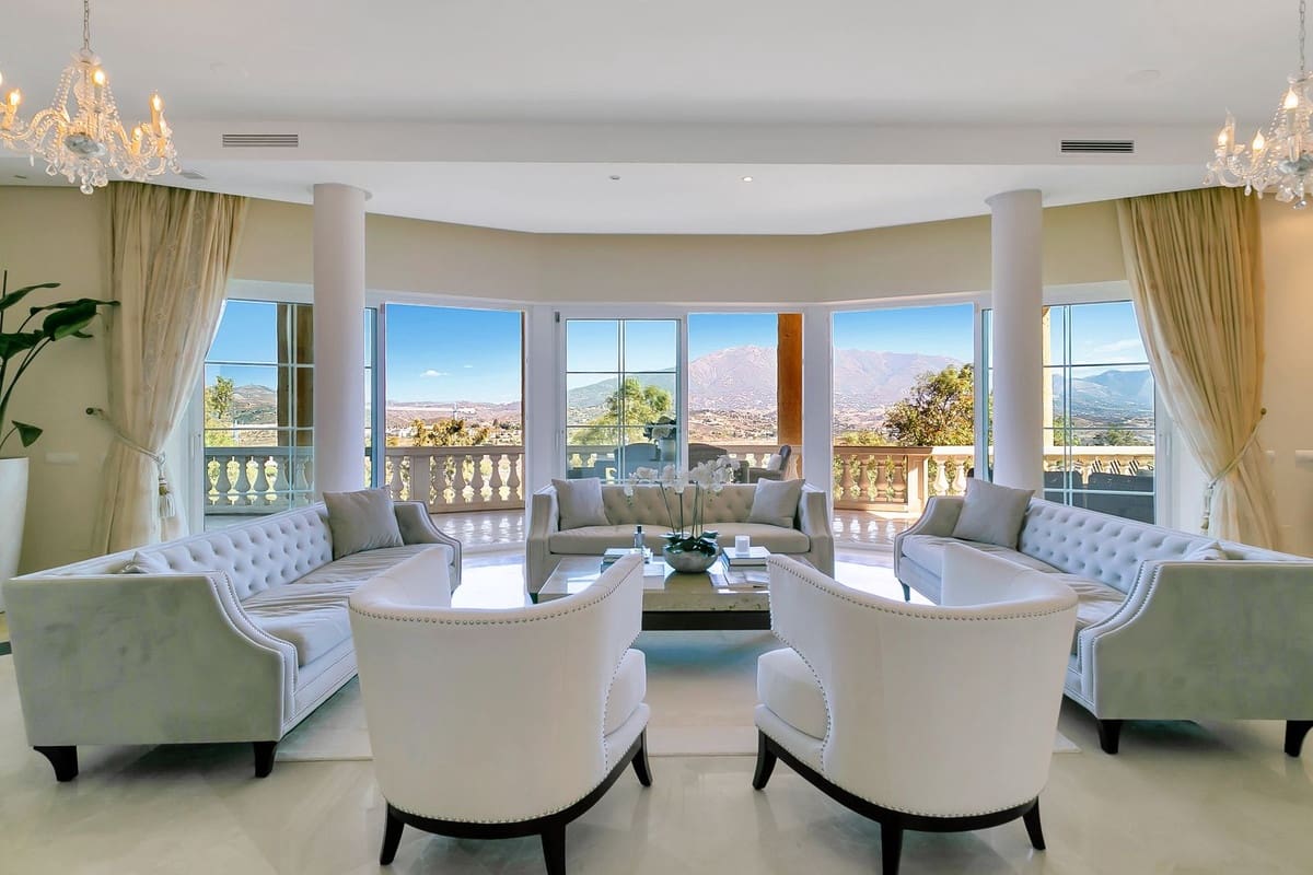 6 makuuhuone Huvila myytävänä paikassa La Cala Golf mukana uima-altaan 
autotalli - 2 550 000 € (Ref: 9294715)