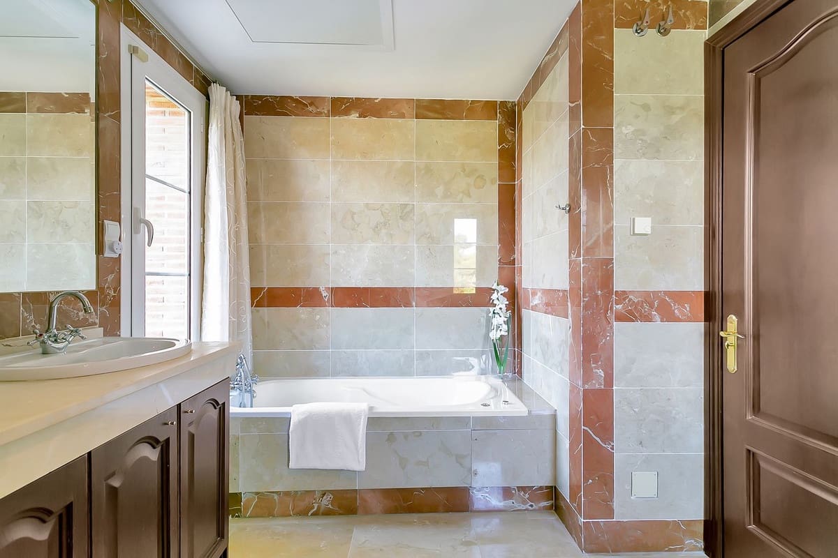 6 makuuhuone Huvila myytävänä paikassa La Cala Golf mukana uima-altaan 
autotalli - 2 550 000 € (Ref: 9294715)