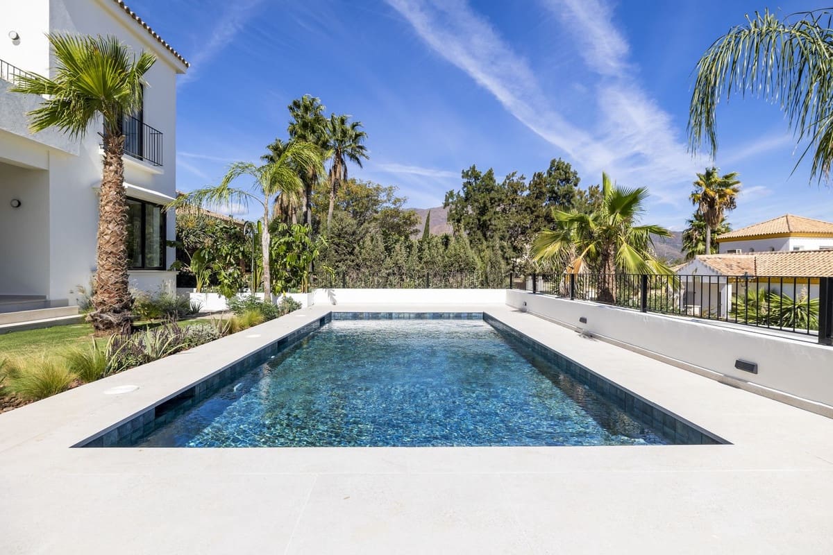 5 chambre Villa/Maison à vendre à Estepona avec piscine garage - 2 490 000 € (Ref: 9294718)