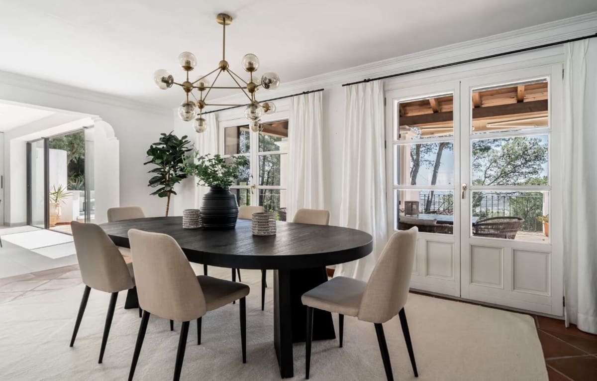 4 soveværelse Villa til salg i El Madronal med swimmingpool garage - € 2.250.000 (Ref: 9294786)