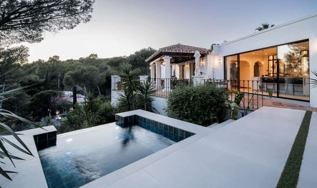 4 bedroom Villa for sale in El Madroñal, Benahavís with pool garage - € 2,250,000 (Ref: 9294786)